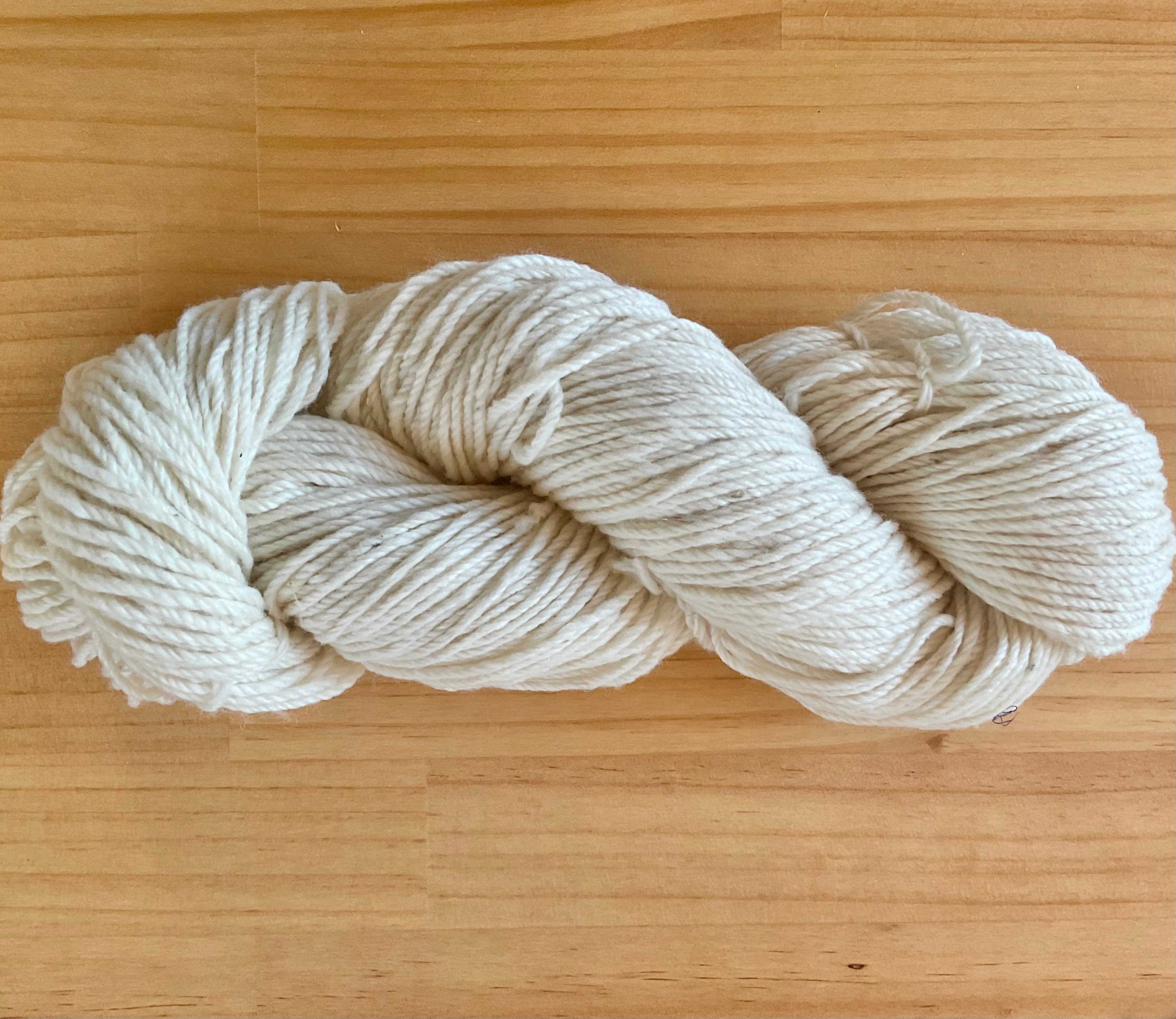 'Lana en Blanco' undyed Australian merino (8 ply equiv., feltable)